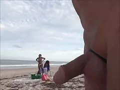 Busty MILF Manmeat Home Delivery ඇණවුම් කරයි